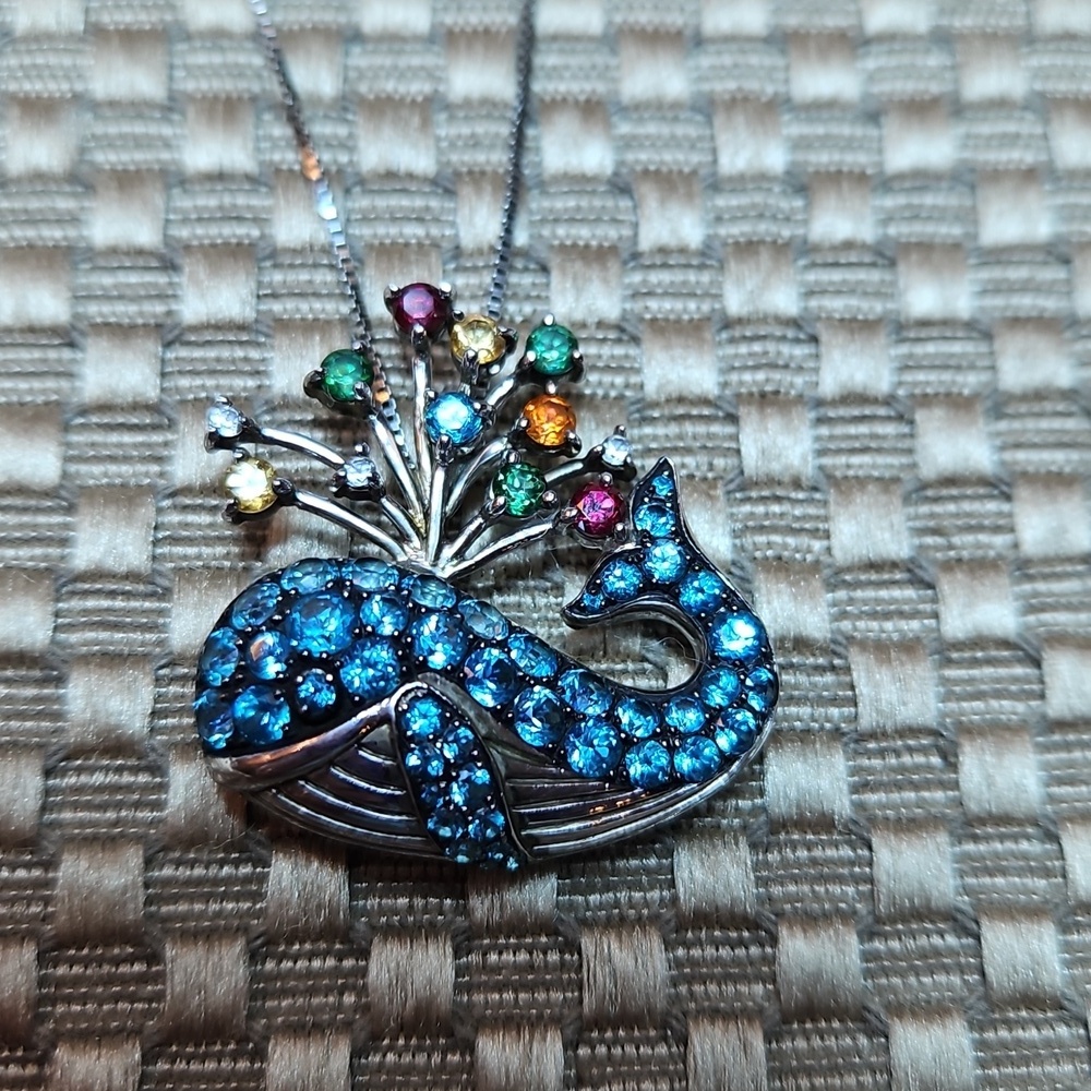 Sterling Silver Whale Pendant Genuine Topaz Stones w/20.5" Box Chain - Picture 2 of 11